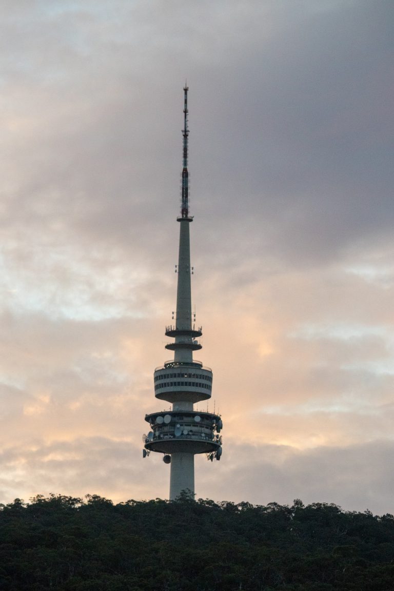 Black Mountain Tower em Camberra Passaporte Feliz