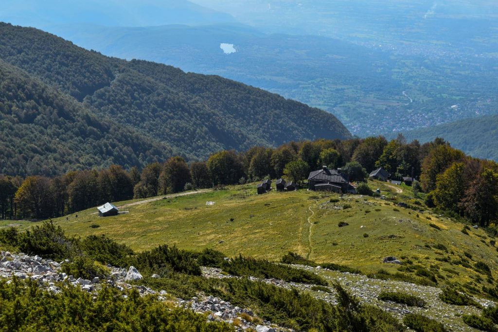 Cabana nas montanhas da Macedonia do Norte