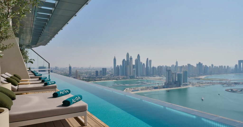 Piscina no rooftop em Dubai no Hotel AURA Skypool Lounge